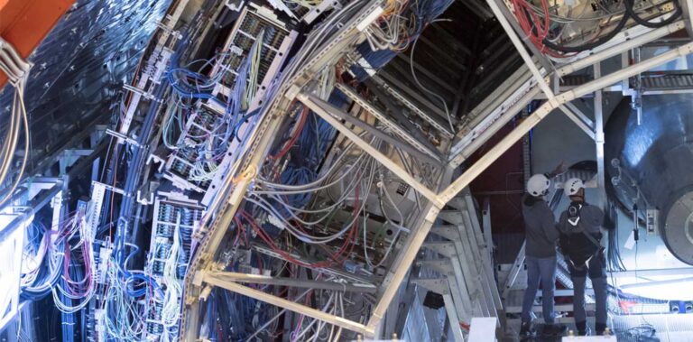 Το συμβούλιο του CERN ενέκρινε καταρχήν την κατασκευή ενός νέου γιγάντιου κυκλικού υπερ-επιταχυντή 100 χλμ