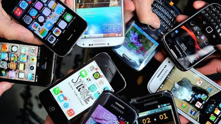 Πτωτικά κατά 3,5% θα κινηθούν το 2022 οι παγκόσμιες πωλήσεις smartphones