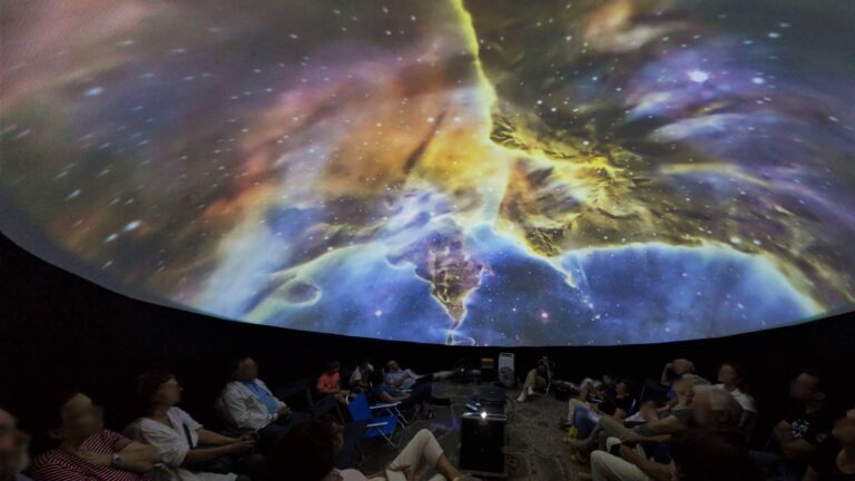 Η αστρονομία και η παρατήρηση του Ουρανού είναι ζωντανή και εύκολα προσβάσιμη στην Ελλάδα. Ανακαλύψτε την: