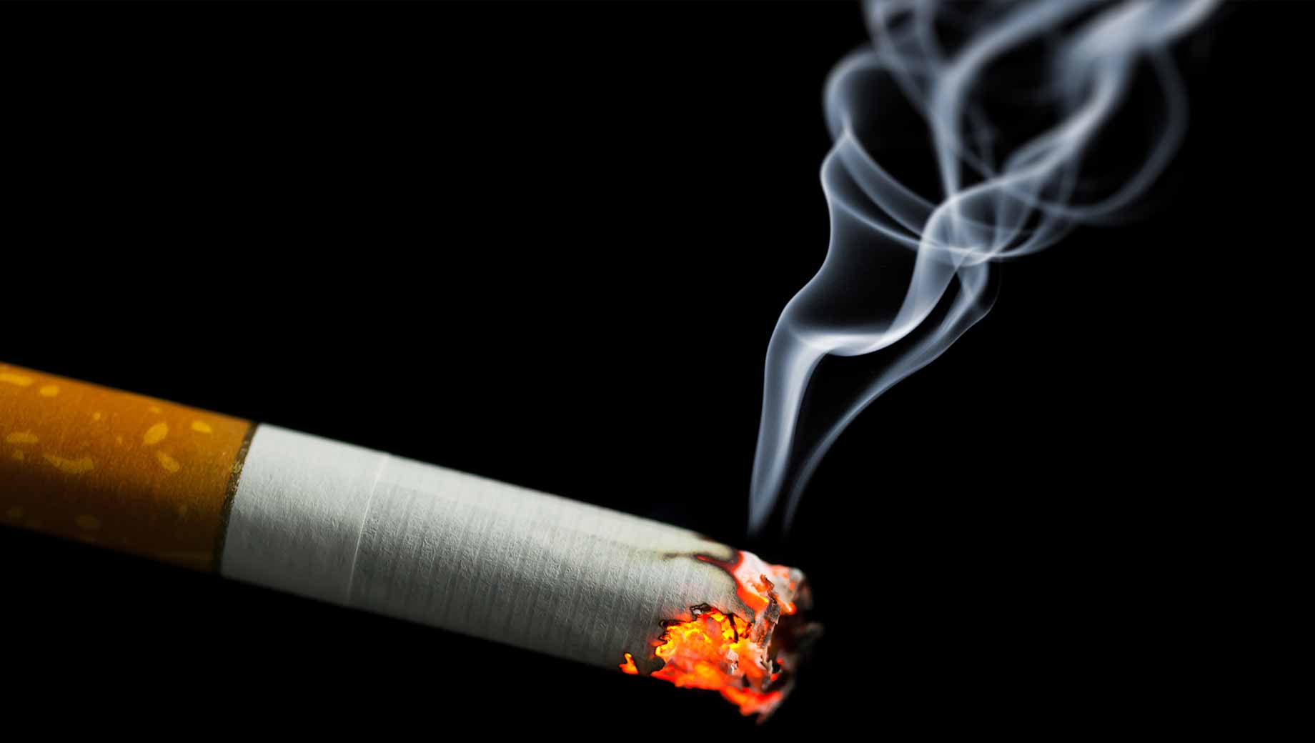 Όποιος κόβει το τσιγάρο πριν τα 35, είναι σαν να μην κάπνισε ποτέ
