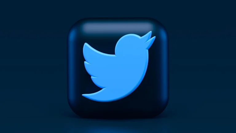 Twitter: Ο Ίλον Μασκ προειδοποίησε για το ενδεχόμενο χρεοκοπίας της εταιρίας