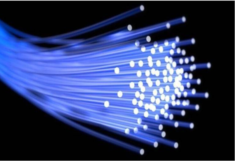 Οπτικές ίνες: Πώς θα περάσει η Ελλάδα στη σφαίρα των υπερυψηλών ταχυτήτων