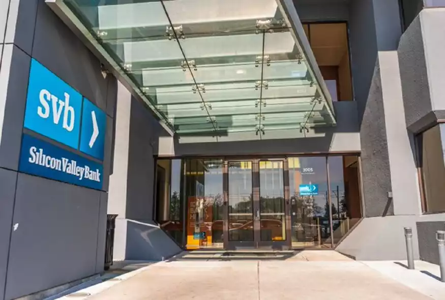 Τραπεζικό σοκ στις ΗΠΑ: «Λουκέτο» στη Silicon Valley Bank