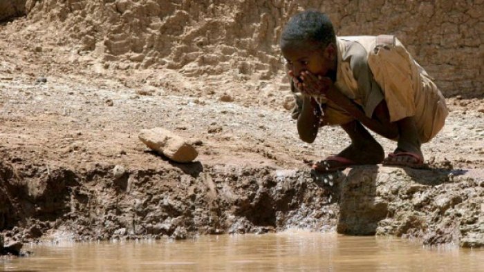 UNICEF: Κάθε μέρα 1.000 παιδιά πεθαίνουν επειδή ήπιαν μολυσμένο νερό