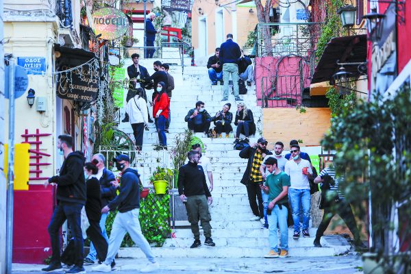 Τρία χρόνια πανδημίας: Από την καραντίνα μέχρι την ανοσία της αγέλης, νικητές και χαμένοι