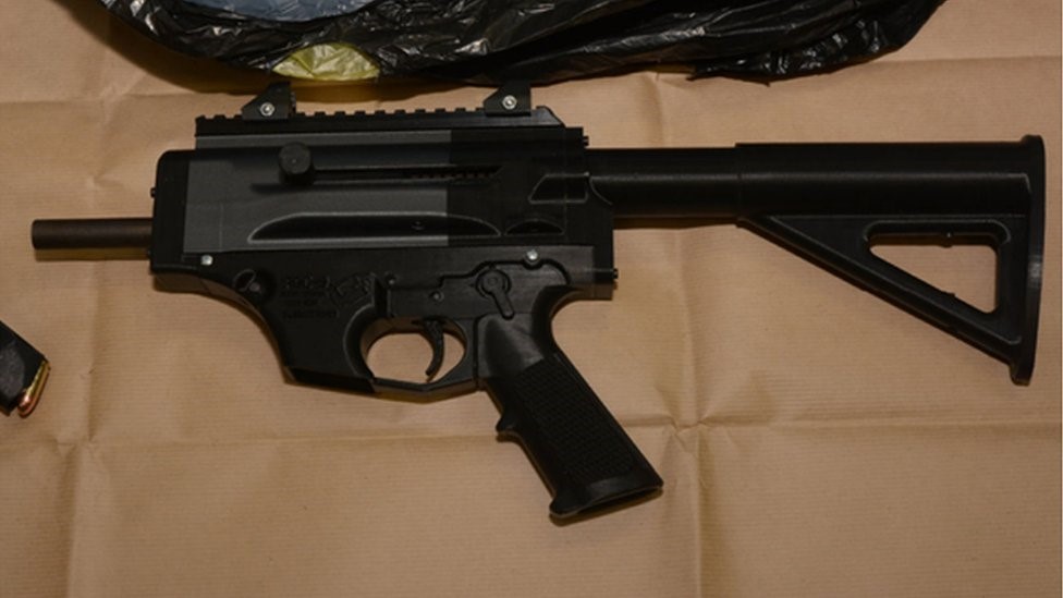 Πρωτοφανής υπόθεση: Φυλακίστηκαν για την κατασκευή  υποπολυβόλων με τρισδιάστατη εκτύπωση