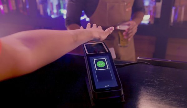 Amazon: Λειτουργία επαλήθευσης ταυτότητας και ηλικίας μέσω σάρωσης παλάμης