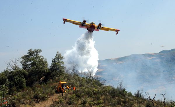 Πυρκαγιές: Διπλασιάζονται λόγω κλιματικής αλλαγής τα πυροσβεστικά αεροσκάφη της ΕΕ