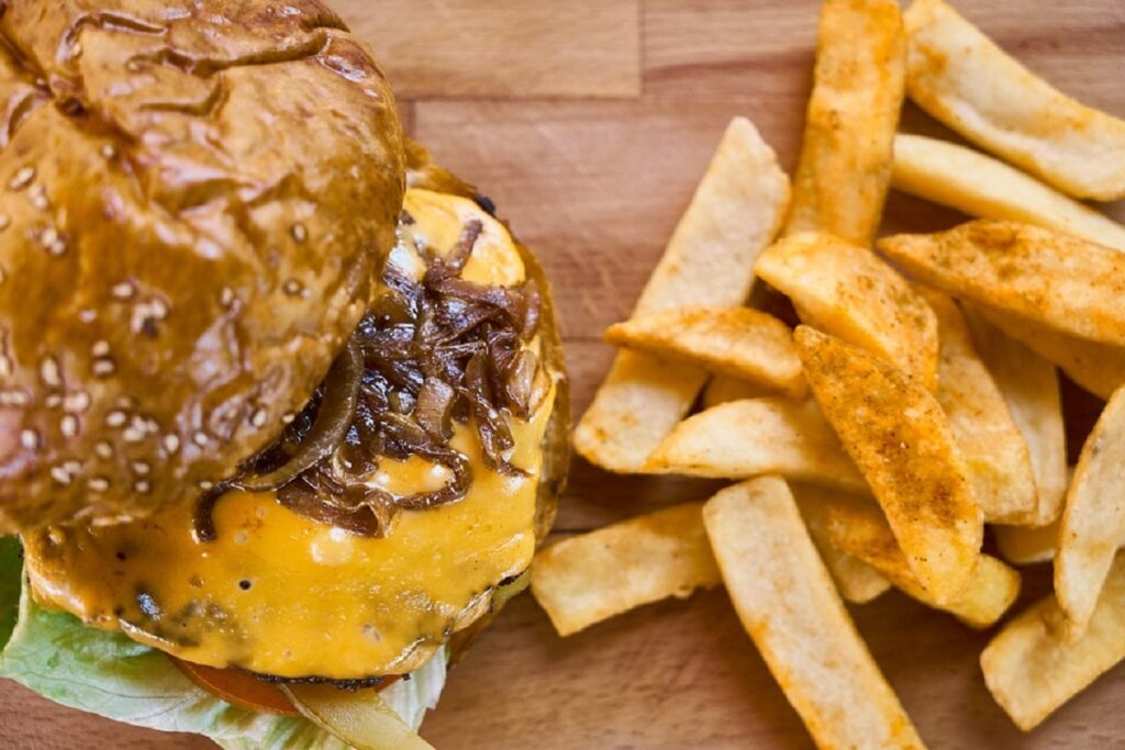 Αρνητική πρωτιά – Υπέρβαροι ή παχύσαρκοι το 63% των Ελλήνων