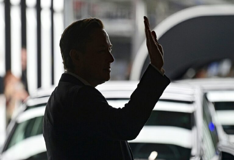 Χάκαρε τους λογαριασμούς Twitter των Μασκ, Γκέιτς, Μπάιντεν