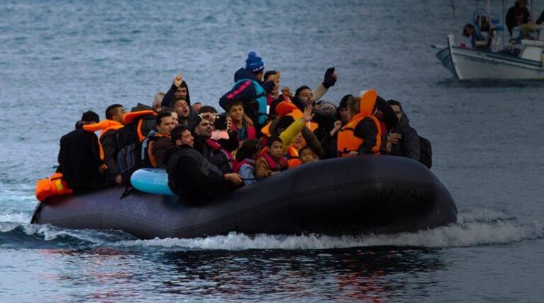ΗΠΑ: Οι μυστικές υπηρεσίες δημιουργούν σύστημα για την παρακολούθηση της μαζικής μετακίνησης ανθρώπων σε όλο τον κόσμο