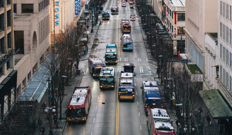 Οι Αμερικανοί είναι απρόθυμοι να εξερευνήσουν τις πόλεις τους μετά την πανδημία