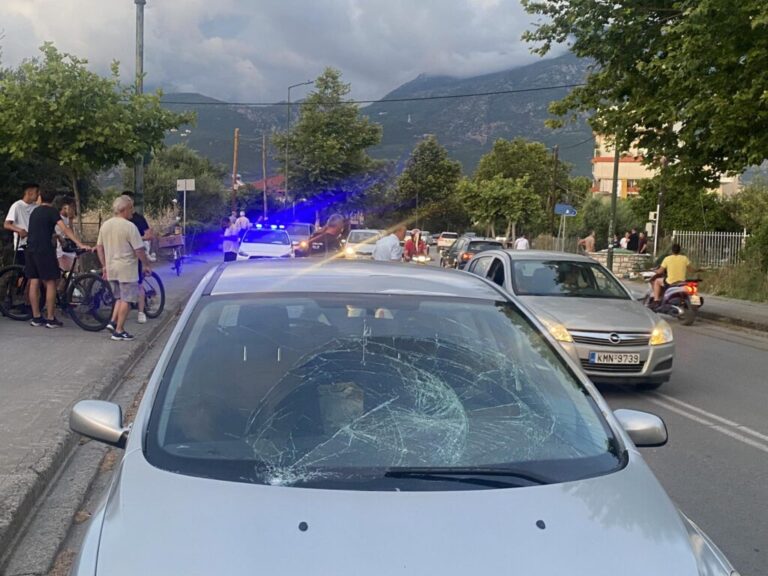 Καλαμάτα: Σφοδρή σύγκρουση αυτοκινήτου με πατίνι στο οποίο επέβαιναν δύο 15χρονα παιδιά
