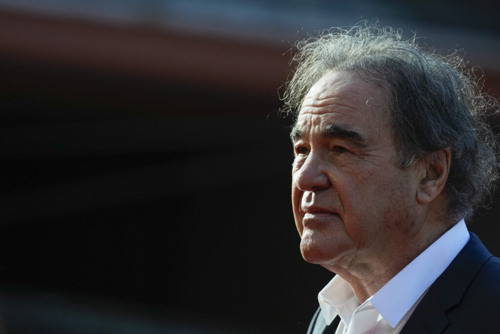 Όλιβερ Στόουν: Οι κυρώσεις στη ρωσική πυρηνική βιομηχανία είναι μεγάλο λάθος