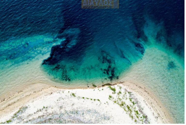 Σεισμός στην Αταλάντη: Καθίζηση σε παραλία στην Αιδηψό προκάλεσαν τα 4,8 Ρίχτερ