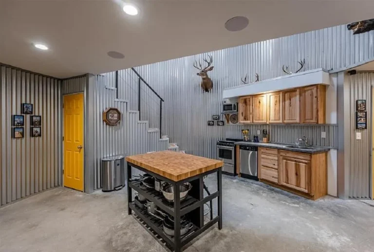 Αυτό το σιλό σιτηρών έγινε σπίτι αξίας 1,6 εκατομμυρίων δολαρίων