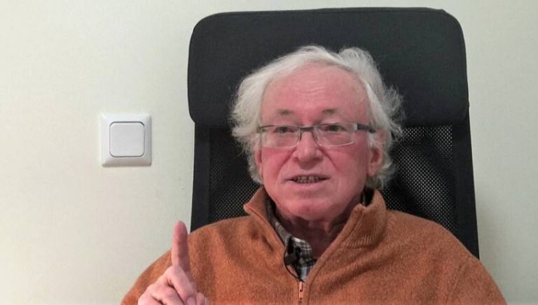 Πολύκαρπος Σπέντζας: Ο ασυρματιστής που κατεβαίνει με κόμμα στις εκλογές – Τα UFO και το Τρίγωνο των Βερμούδων
