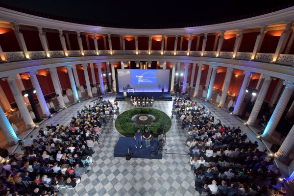 Βραβεία Μποδοσάκη στους Έλληνες που ερευνούν από τον καρκίνο μέχρι την τεχνητή νοημοσύνη
