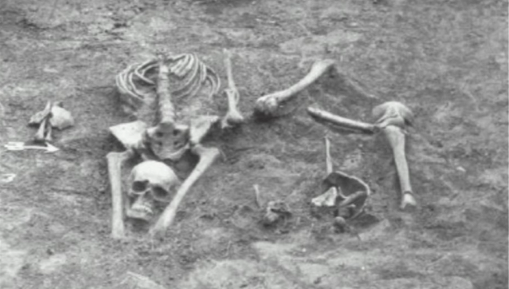 Ομαδικός τάφος με 450 εκτελεσθέντες αλά βαμπίρ