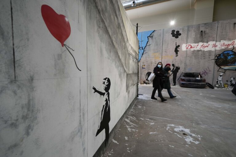 Το BBC αποκαλύπτει τη φωνή του Banksy σε νέα σειρά podcast