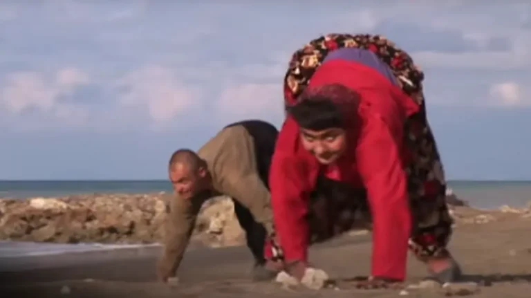 Τουρκία: Γρίφος για τους επιστήμονες παραμένει το μυστήριο με τα μέλη οικογένειας να περπατούν στα τέσσερα