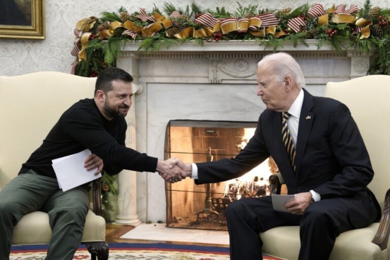 NYT: Εδώ και μια 10ετία η CIA οργανώνει την άμυνα της Ουκρανίας – Οι 12 μυστικές βάσεις