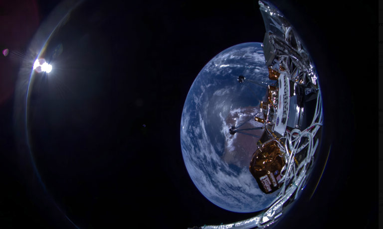 Ιστορική προσελήνωση για τον «Οδυσσέα»: Για πρώτη φορά, μετά το 1972, αμερικανικό διαστημικό σκάφος «πατά» στο φεγγάρι