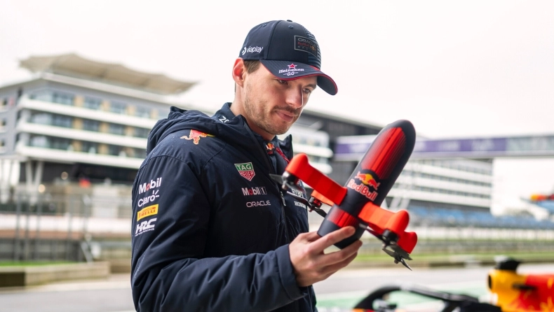 F1 – Μπορεί ο Φερστάπεν να ξεφύγει από το πιο γρήγορο drone του κόσμου; (video)