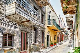 Τα περίφημα ξυστά γεωμετρικά σχήματα που κοσμούν τους τοίχους της Χίου