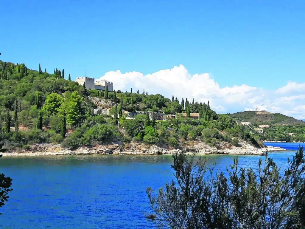 Κέρκυρα: Οι ιστορίες από την έπαυλη της οικογένειας Ρόθτσιλντ – Το «Μονακό της Ελλάδας»