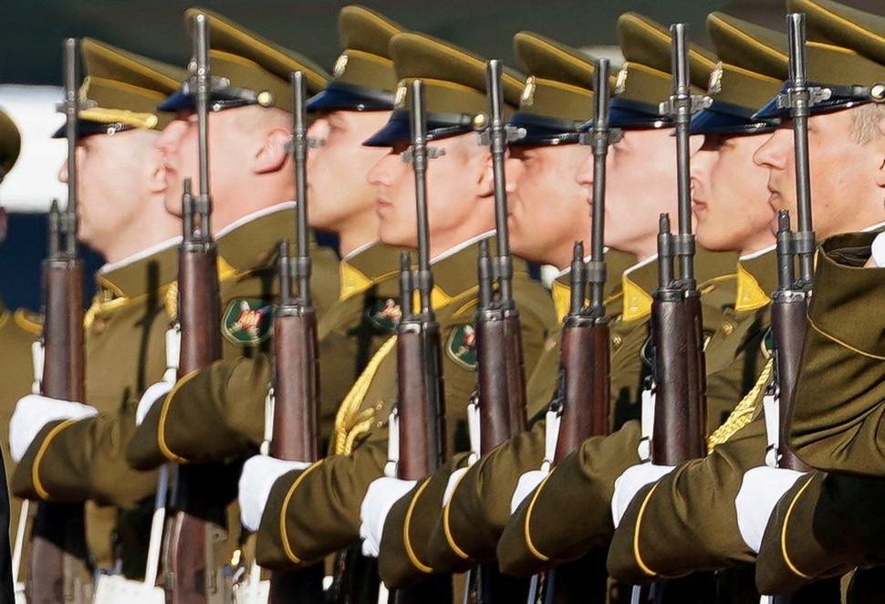 Που κατασκευάζει το ΝΑΤΟ τη μεγαλύτερη στρατιωτική πόλη εναντίον της Ρωσίας