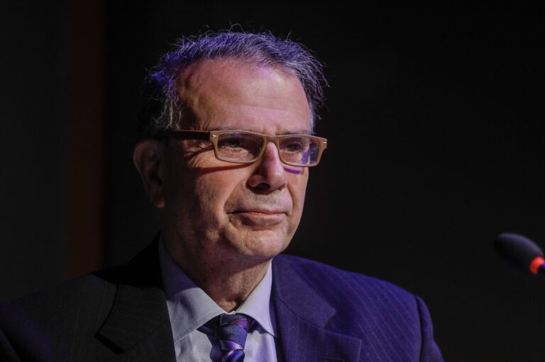 Γιατί οι Έλληνες δεν είμαστε ευτυχισμένοι; Η απάντηση του Θάνου Ασκητή