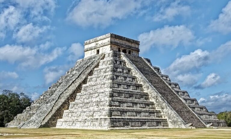 Η μάσκα του θανάτου: Εντοπίστηκε ο τάφος του Βασιλιά Pacal των Μάγια