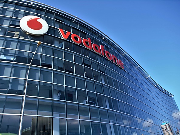 Vodafone: Εισαγγελική έρευνα για τη συγχώνευση αξίας 19 δισ. με την Three UK