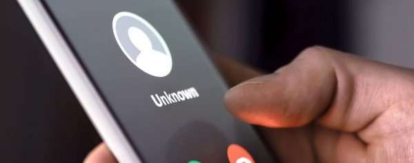 Η Google θα αποκαλύπτει ποιος κρύβεται πίσω από τον άγνωστο αριθμό που μόλις σας κάλεσε