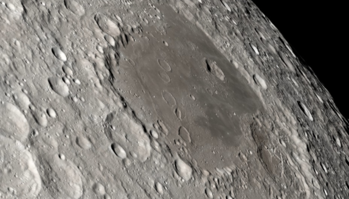 Ανακαλύφθηκε υπόγειο σπήλαιο στη Σελήνη