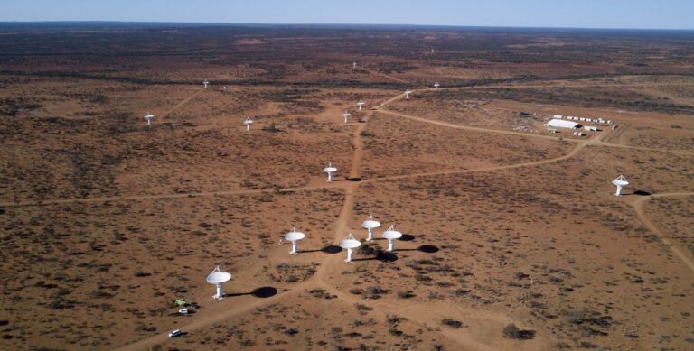 Εντοπίστηκε μυστηριώδες ραδιοσήμα που ταξίδεψε 8 δισεκατομμύρια χρόνια