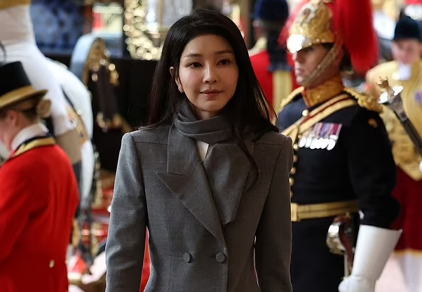 Νότια Κορέα: Η ασιάτισσα «Μαρία Αντουανέτα» και τα σκάνδαλα διαφθοράς