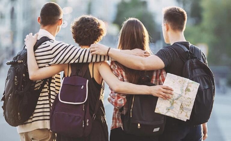 Youth Pass: Πάνω από 66.000 νέοι έχουν κάνει αίτηση για την ψηφιακή χρεωστική κάρτα των 150 ευρώ