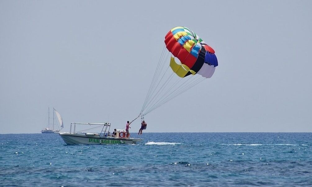 Απαγόρευση θαλάσσιων σπορ και jet ski στις παραλίες της Αττικής – Αναλυτικά η λίστα