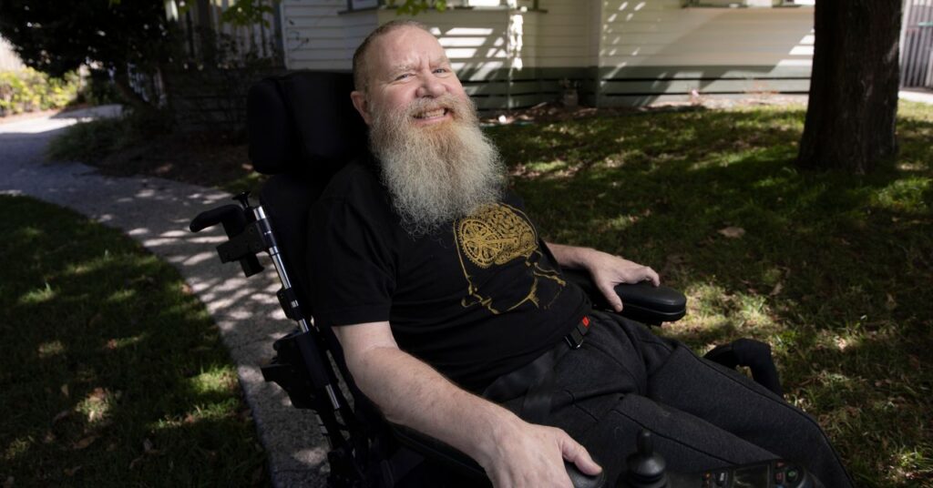 Πέντε χρόνια με εγκεφαλικό εμφύτευμα: η ζωή του Rodney Gorham