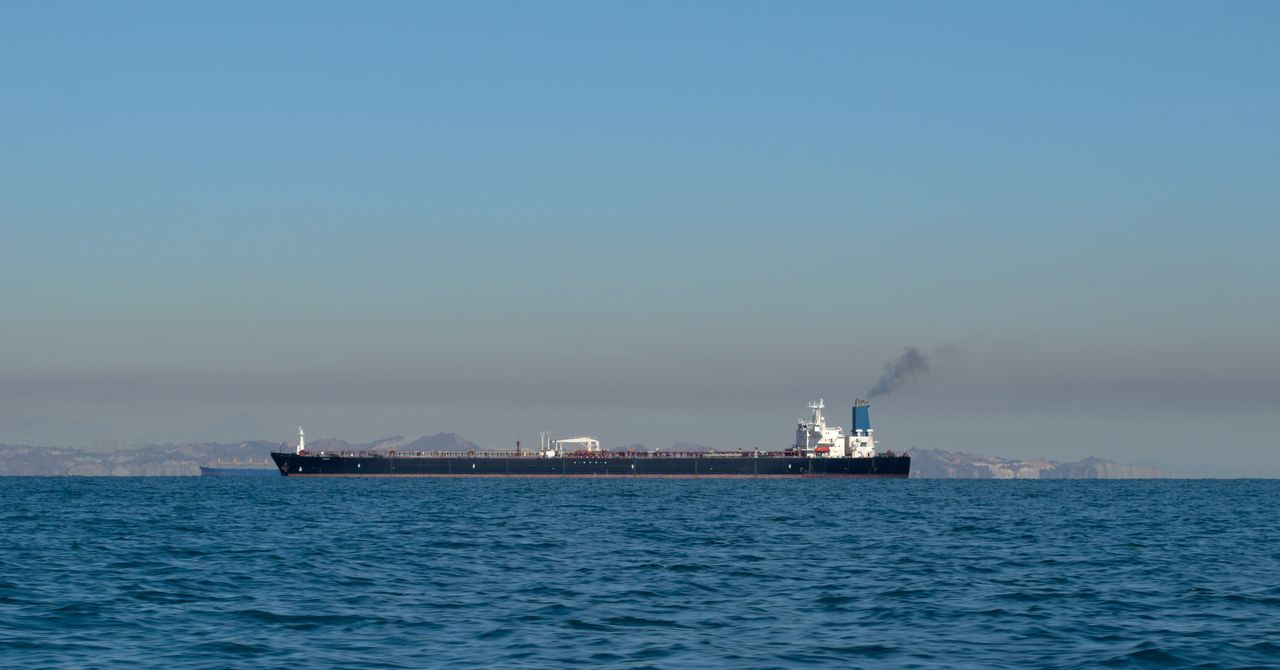 Πόλεμος στο Ιράν: Ο Τραμπ κρατά στα χέρια του την τιμή του πετρελαίου