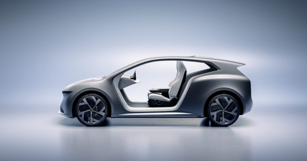 Lucid Lunar: το ηλεκτρικό robotaxi που βάζει στο στόχαστρο το Tesla Cybercab