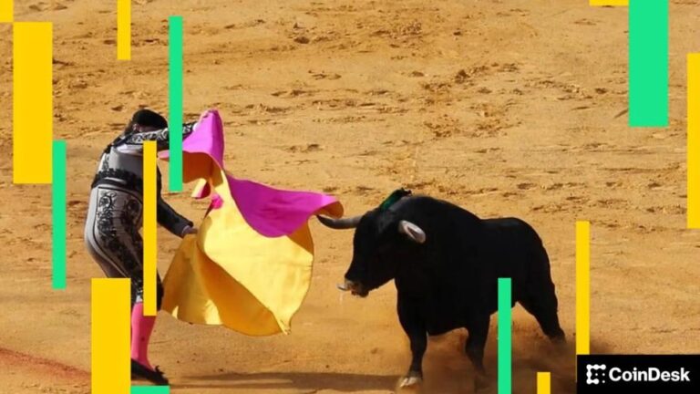 Το Bitcoin σπάει τα $72.000 ενώ το δολάριο ανεβαίνει