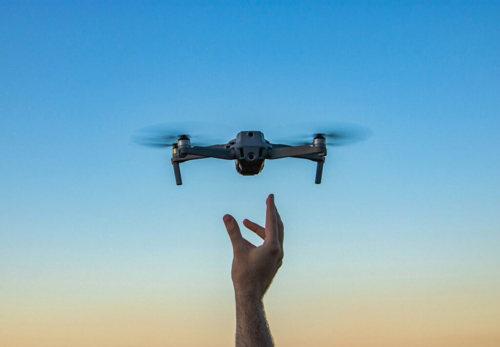 Χιλιάδες ερασιτέχνες με drones χτίζουν το Google Street View του ουρανού
