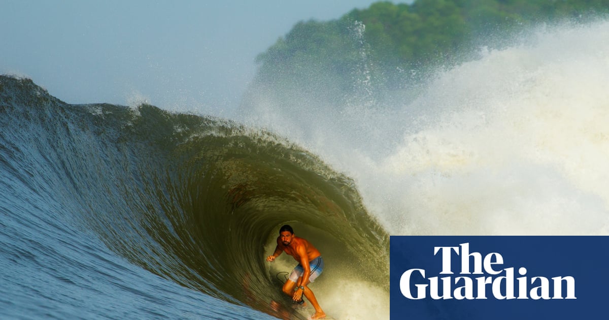 Το πρώτο ασφαλιστήριο για κύματα: πώς το surf σώζει ένα οικοσύστημα