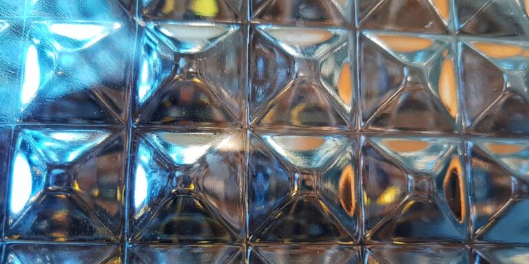 Το «ιδανικό γυαλί» δεν είναι παράδοξο — μπορεί να υπάρξει