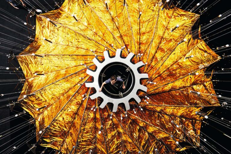 Από τα τρίποδα του Ουέλς στο James Webb: Πώς το διάστημα μάς εμπνέει αιώνες τώρα