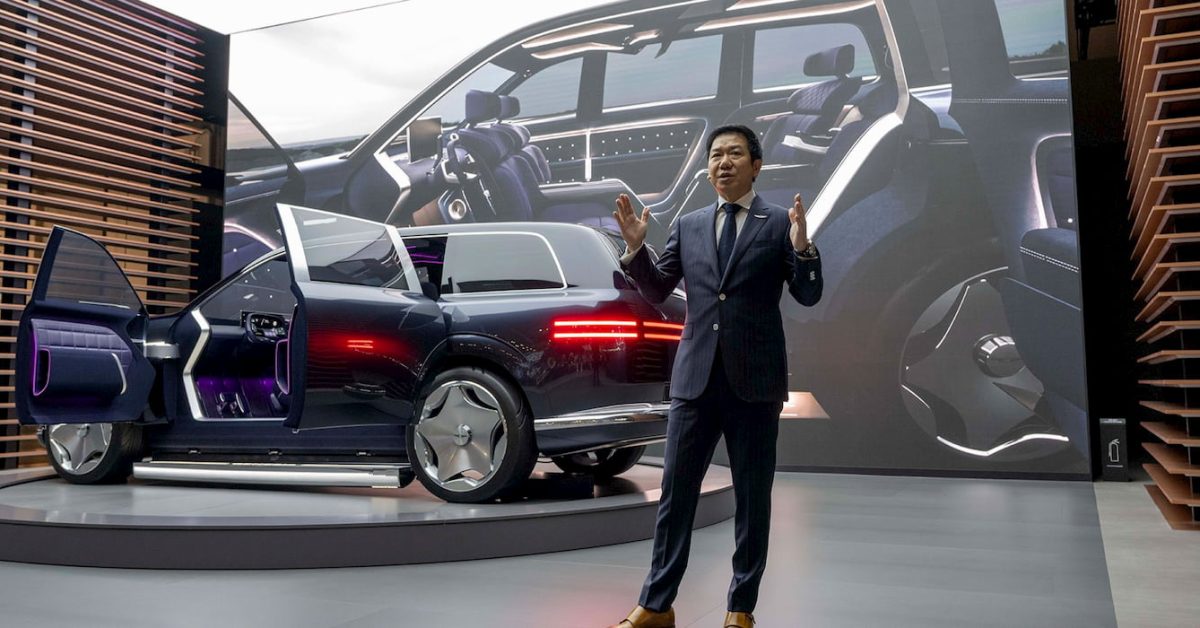 Η Tesla διαπραγματεύεται αγορά κινεζικού ηλιακού εξοπλισμού 2,9 δισ. για 100 GW στις ΗΠΑ