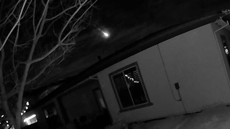 Τρία διαστημικά βράχια σε μία εβδομάδα: η Αμερική κοιτάει ψηλά